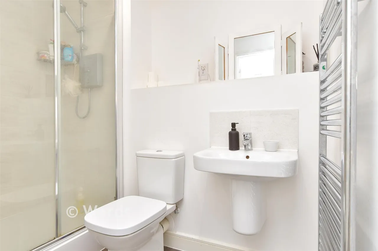 Eyres Drive, Castle Hill, DA10, photo 7