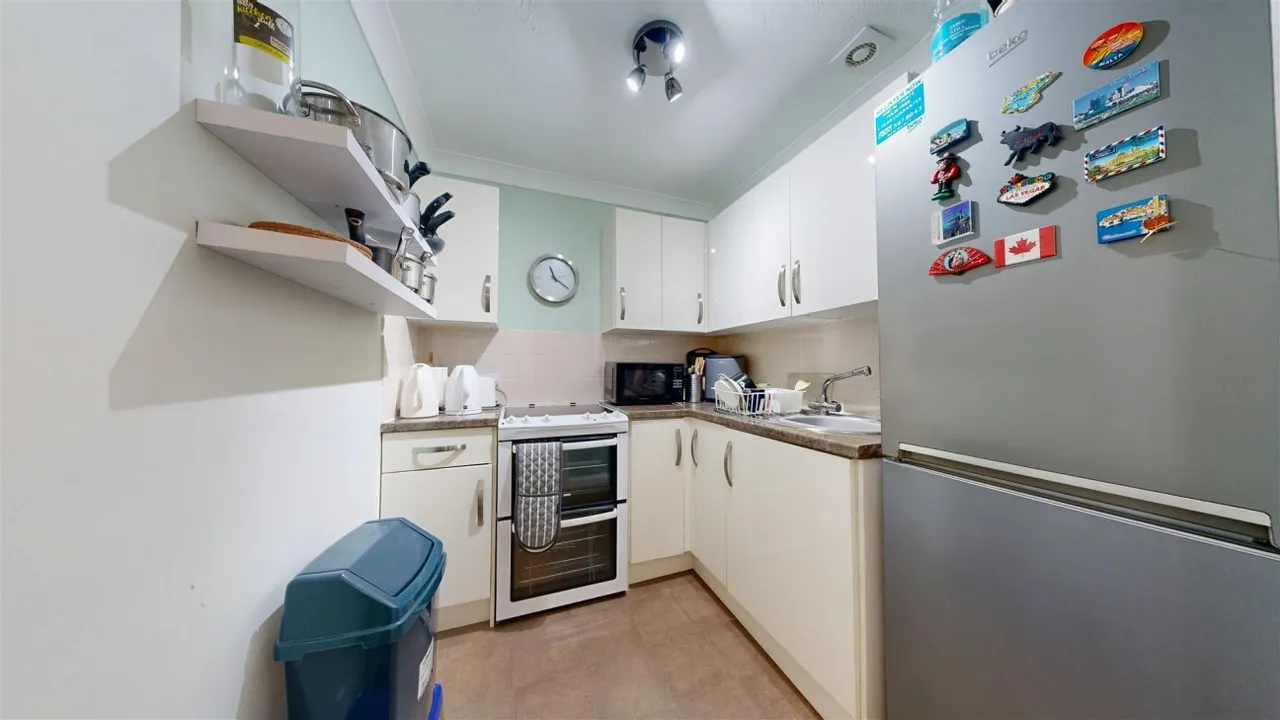 Stavordale Road, Weymouth, DT4, photo 5