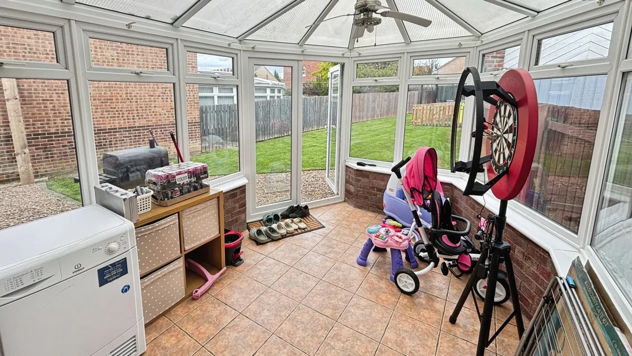 Adelaide Close, Waddington, LN5, photo 8