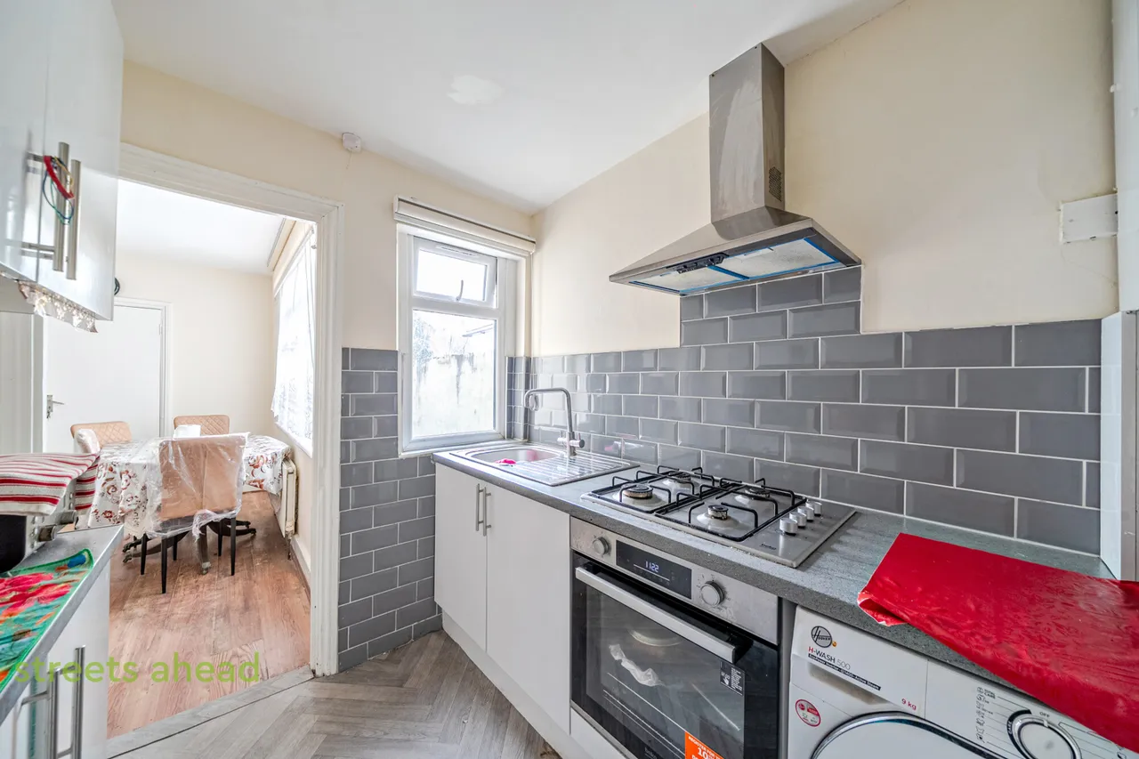 Bensham Lane, Thornton Heath, CR7, photo 13