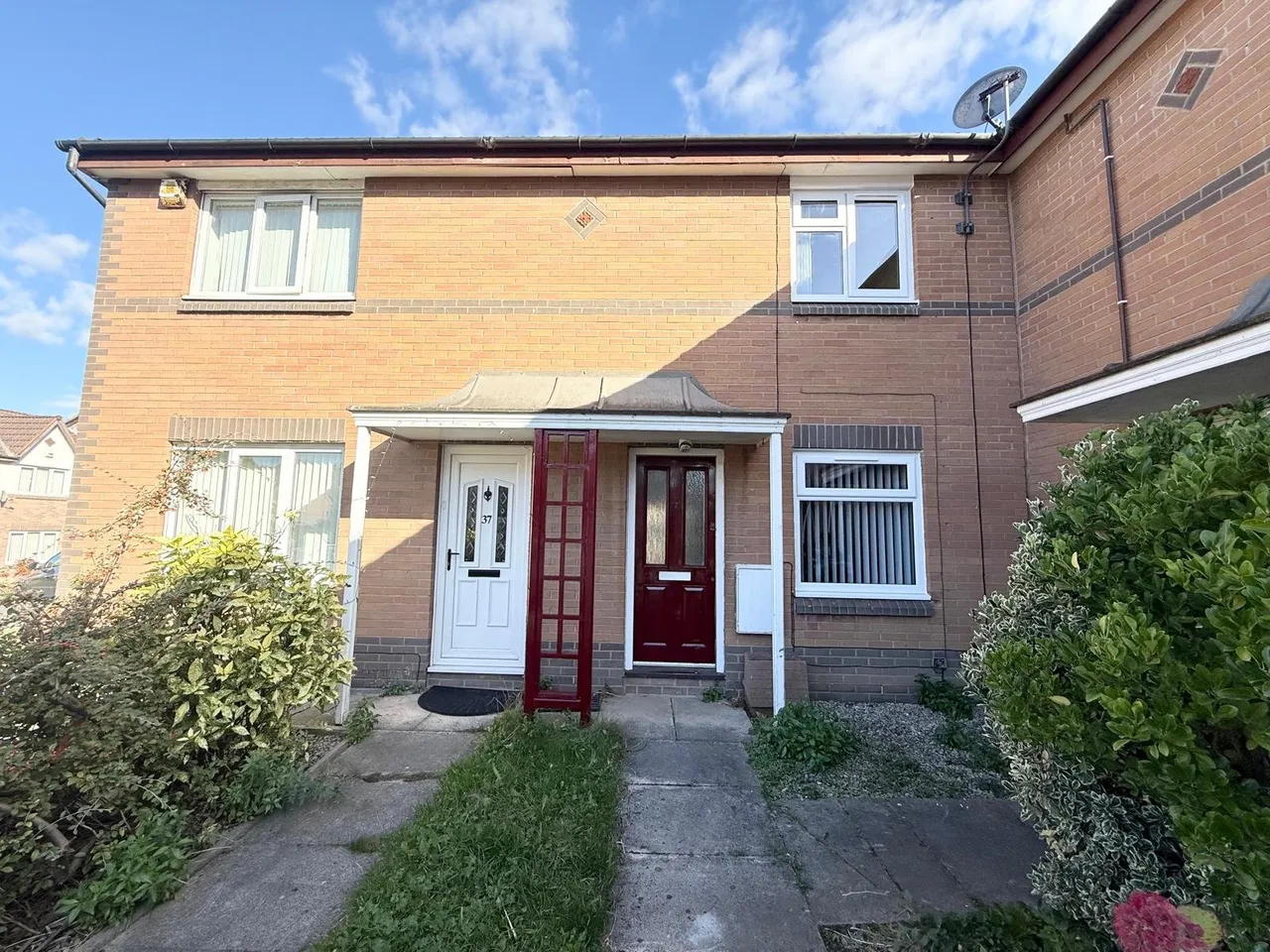 2 bed house to rent, Grange Road, Hunslet, LS10