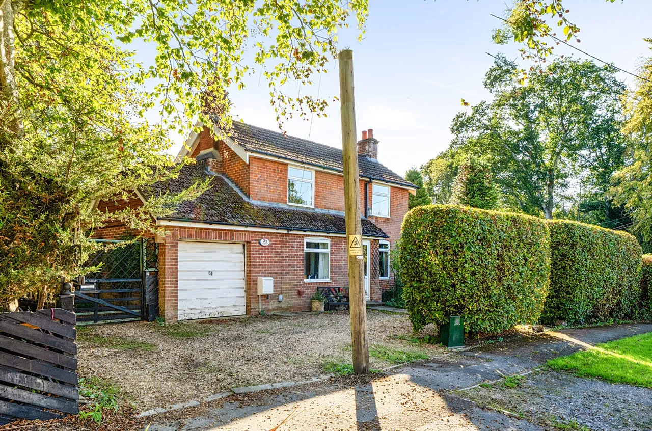 3 bed house for sale, Salisbury Road, Plaitford, SO51