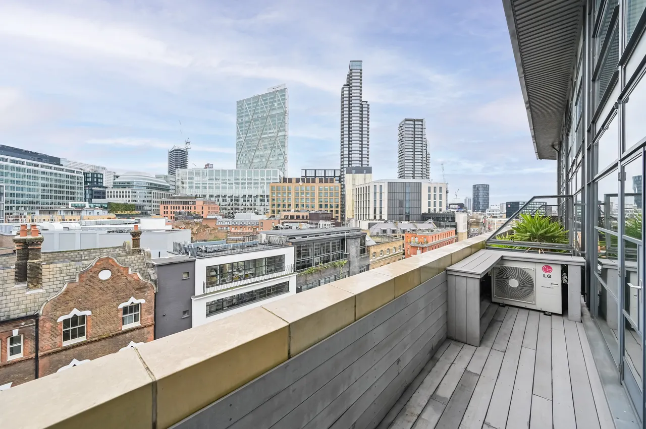 Flat 72 Exchange Building, 132 Commercial Street, London, photo 4