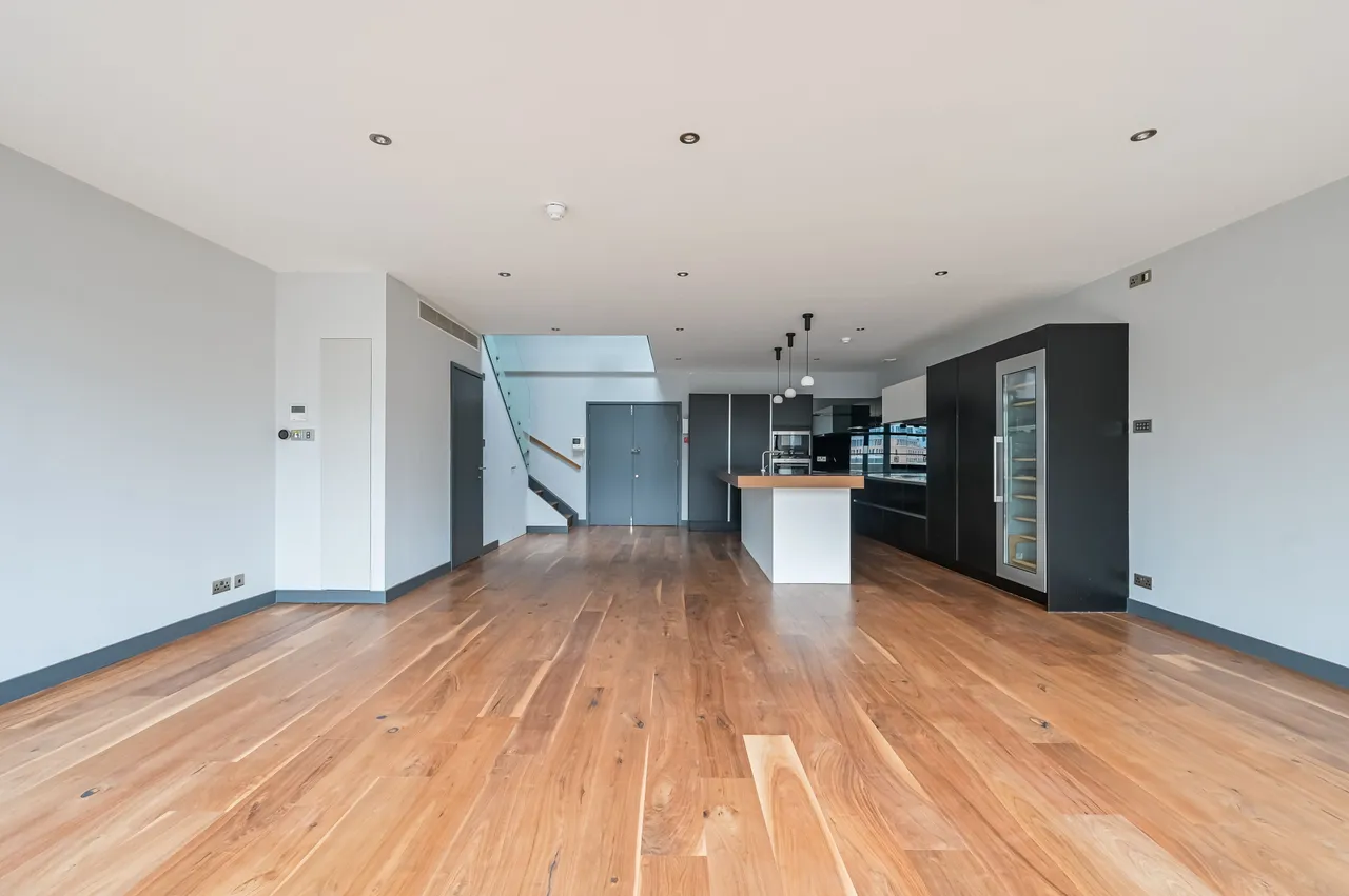 Flat 72 Exchange Building, 132 Commercial Street, London, photo 7