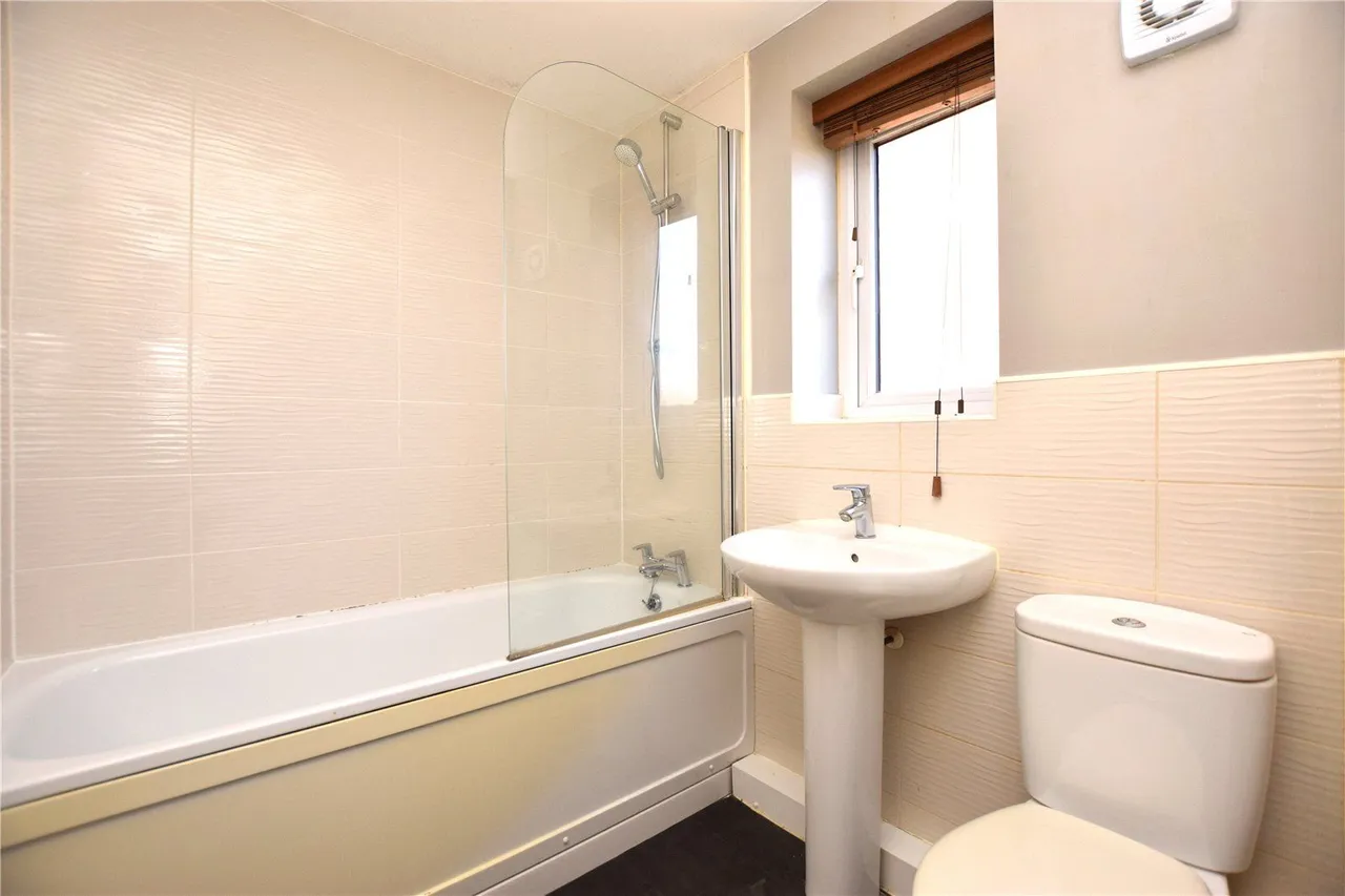Pearsons Way, Seacroft, LS14, photo 5