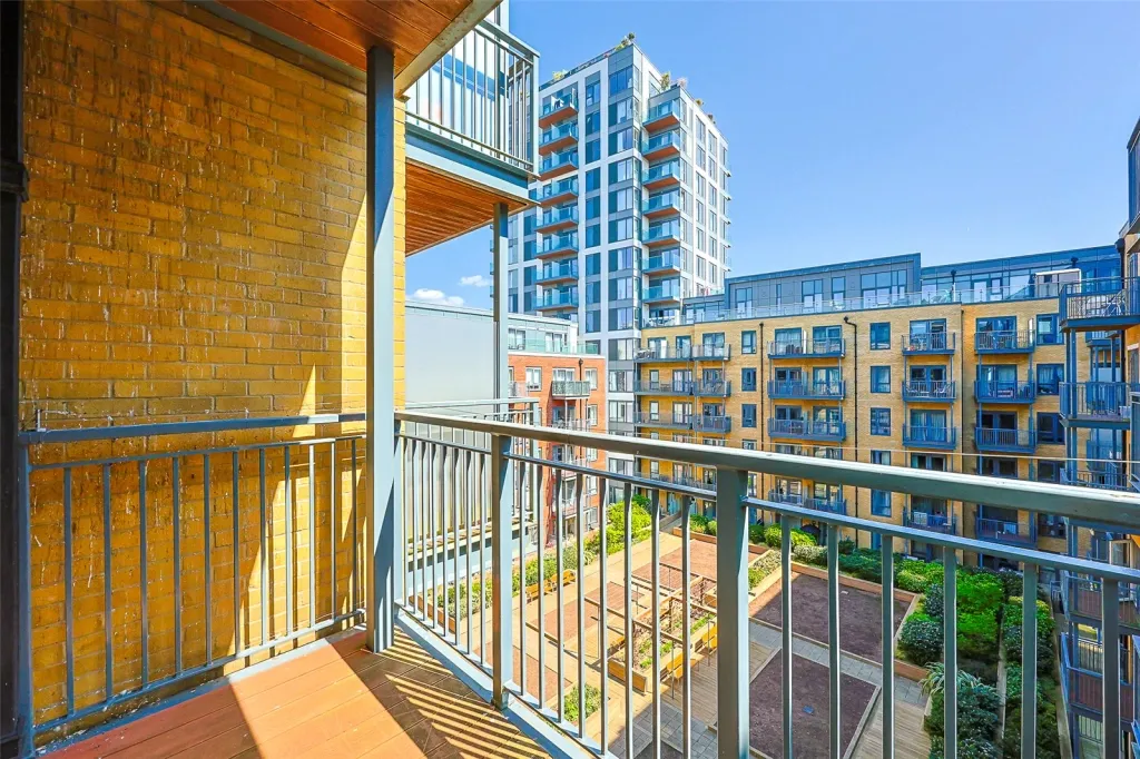 Aerodrome Road, Beaufort Park, NW9, photo 11