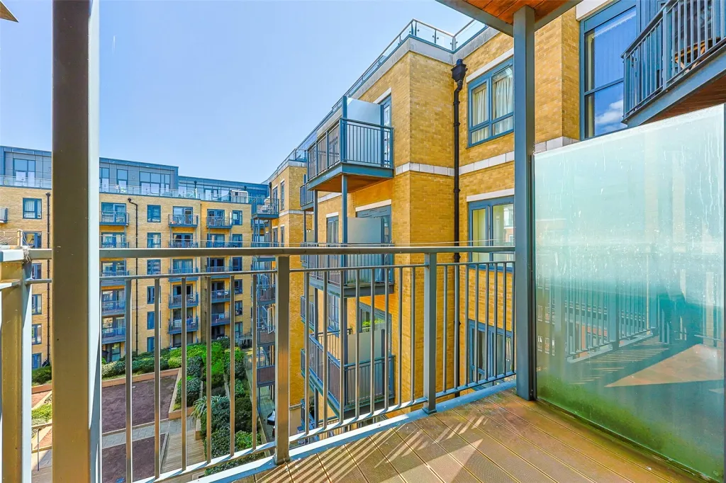 Aerodrome Road, Beaufort Park, NW9, photo 14