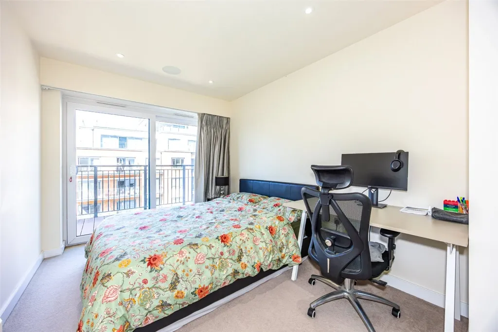 Aerodrome Road, Beaufort Park, NW9, photo 6