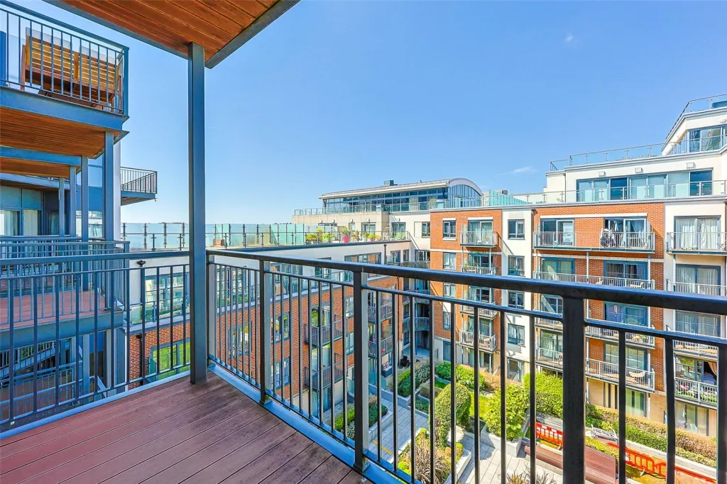 Aerodrome Road, Beaufort Park, NW9, photo 9