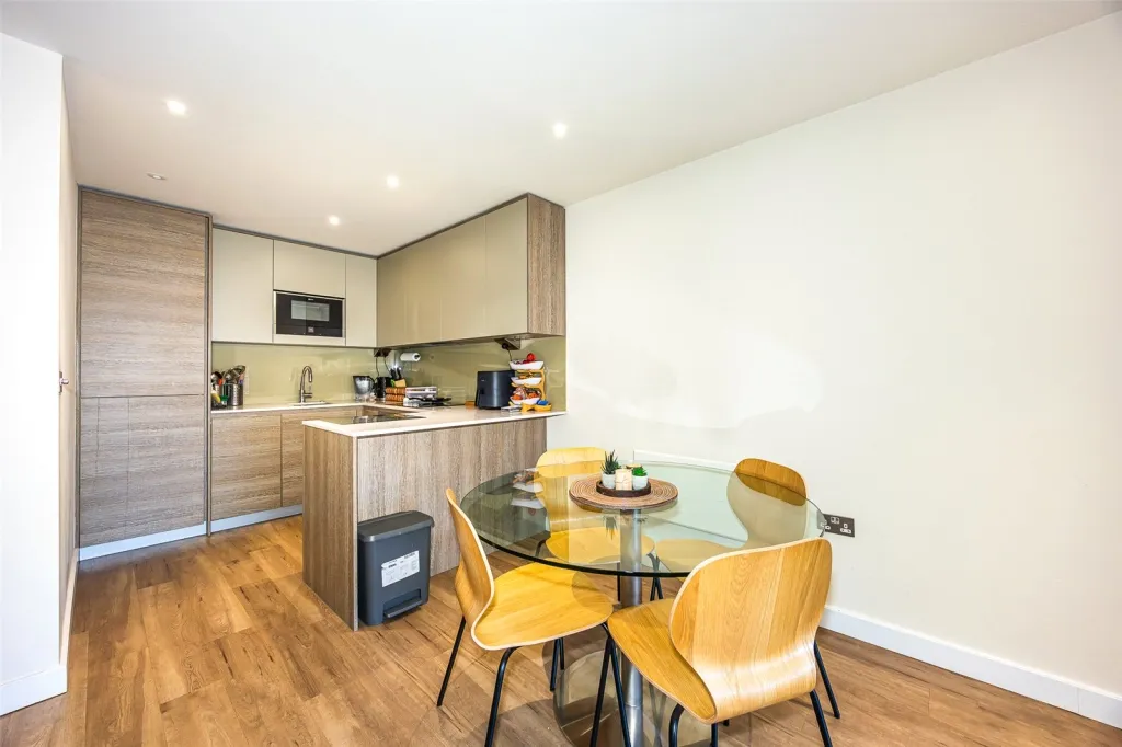 Aerodrome Road, Beaufort Park, NW9, photo 4
