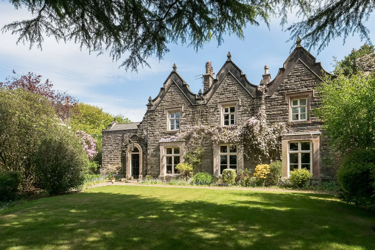5 bed house for sale, Alderley Edge