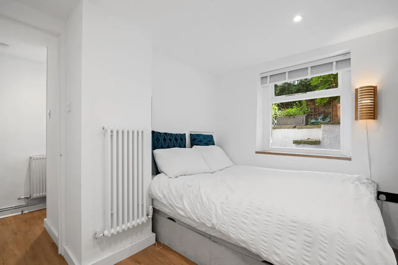 Halton Road, Islington, N1, photo 12