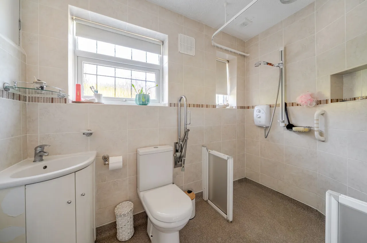Cranmore Close, Aldershot, Hampshire, GU11 3BH, photo 16