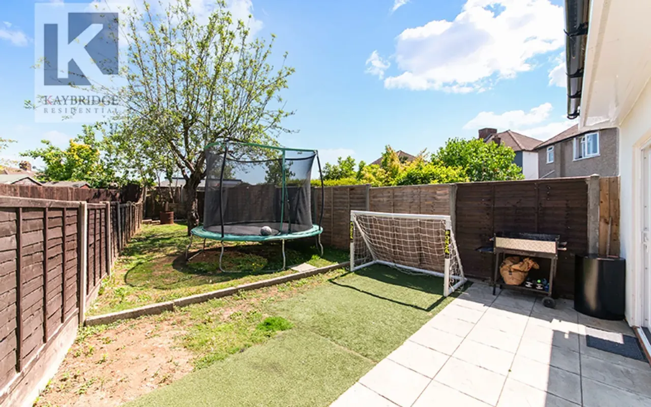 Curtis Road, Epsom, KT19, photo 11