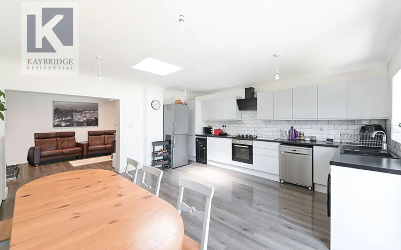 Curtis Road, Epsom, KT19, photo 6