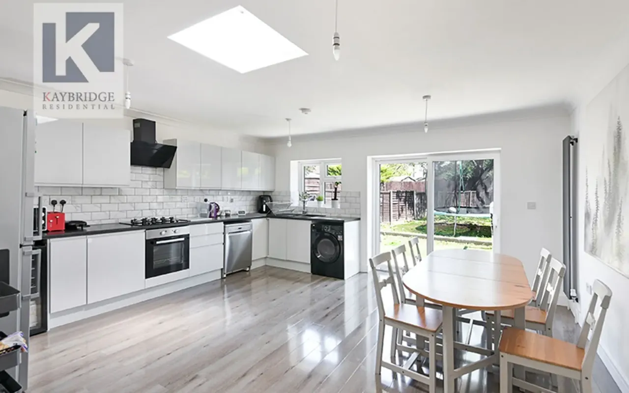 Curtis Road, Epsom, KT19, photo 3