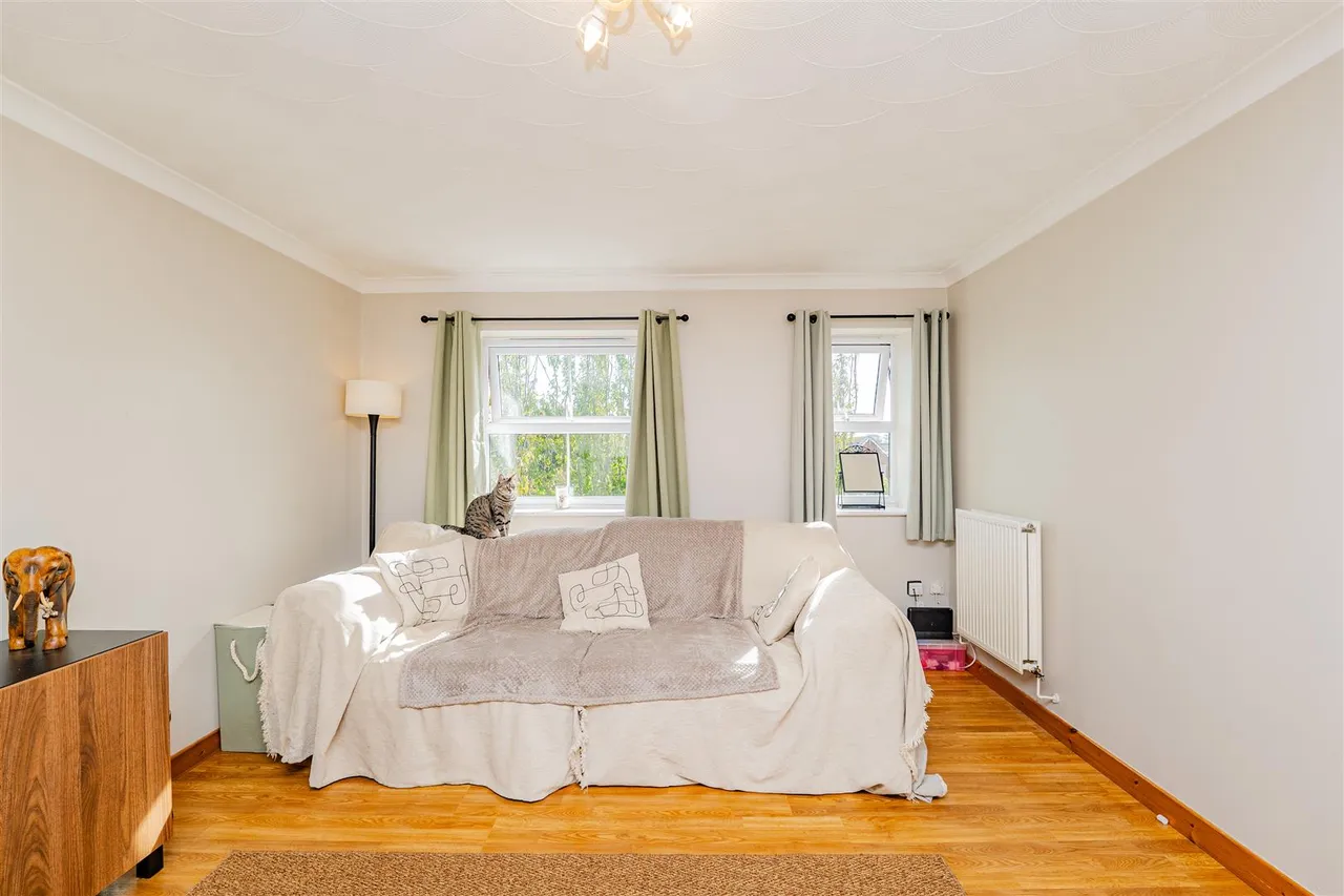 Heol Broadland, Barry, CF62, photo 6