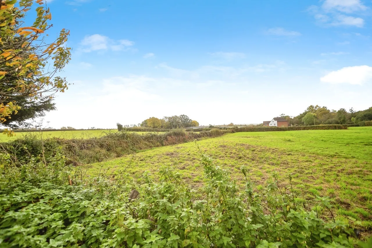 Maidstone Road, Nettlestead, Maidstone, Kent, ME18, photo 16