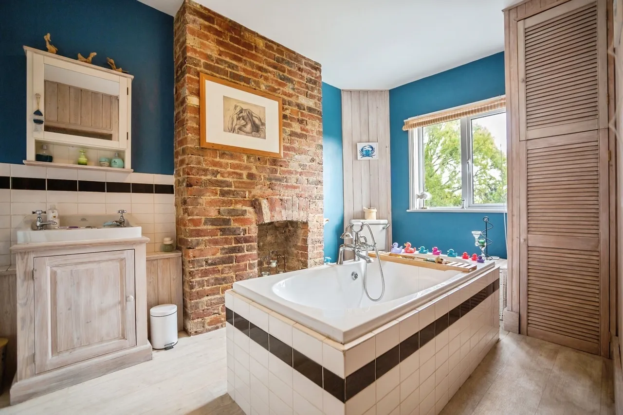 Maidstone Road, Nettlestead, Maidstone, Kent, ME18, photo 14
