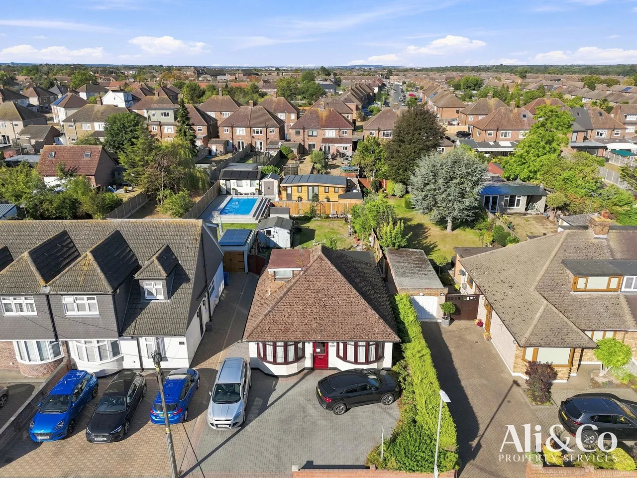 Blackshots Lane, Grays, Essex, RM16 2LL, photo 2