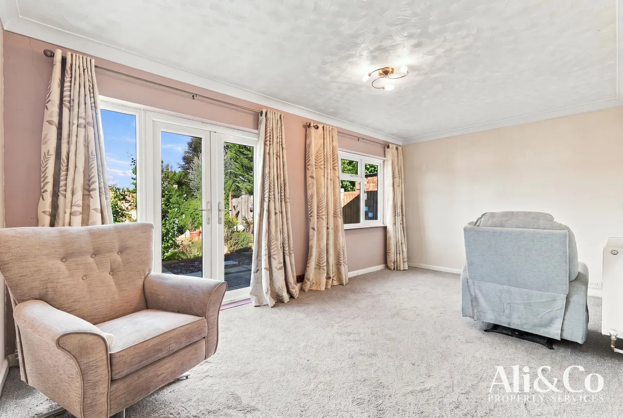 Blackshots Lane, Grays, Essex, RM16 2LL, photo 7