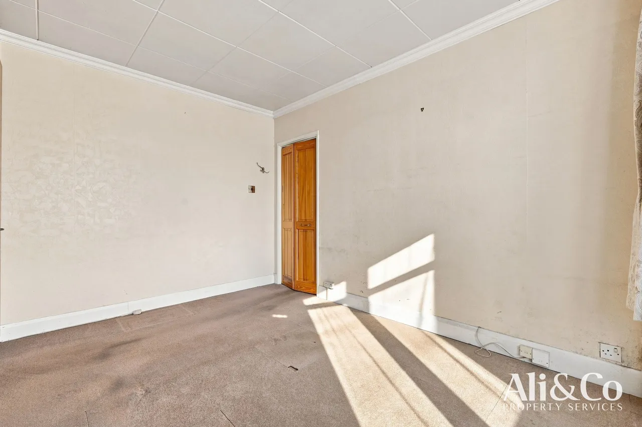 Blackshots Lane, Grays, Essex, RM16 2LL, photo 17