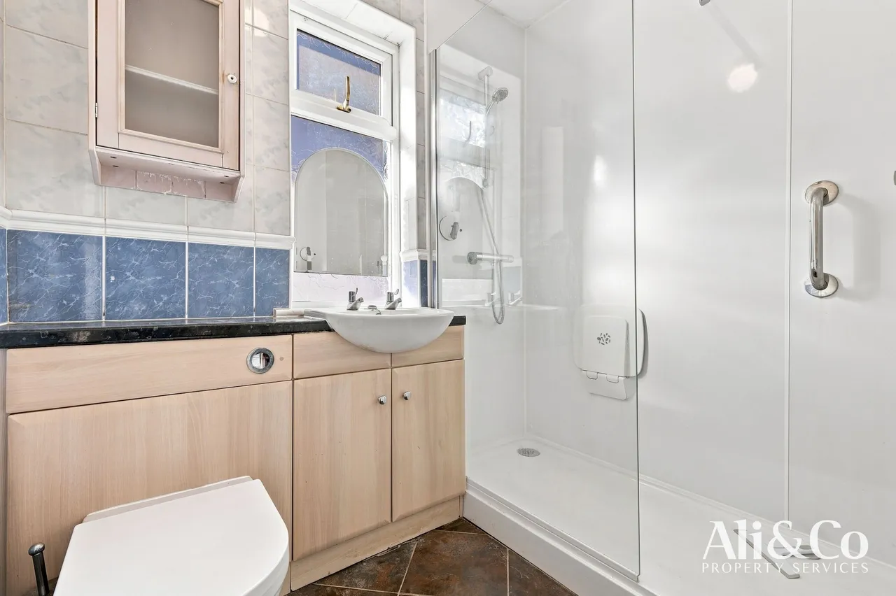 Blackshots Lane, Grays, Essex, RM16 2LL, photo 12