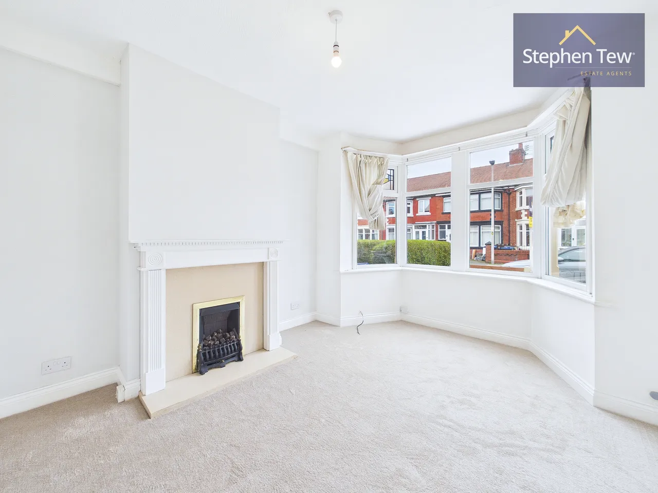 Beverley Grove, Blackpool, FY4, photo 2