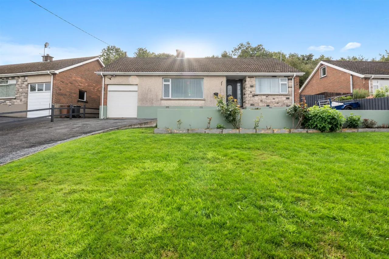 3 bed house for sale, Moss Road, Ballynahinch, BT24