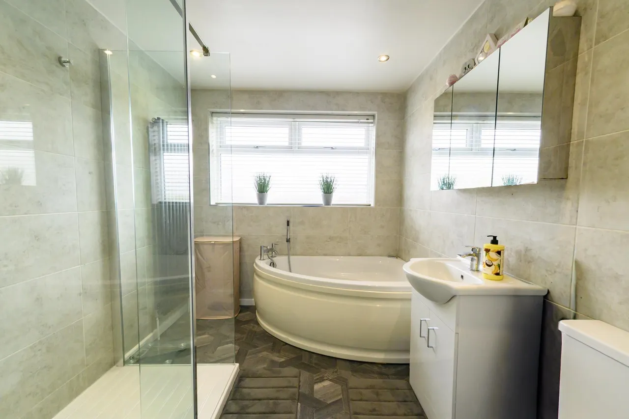 Stranton Drive, Manchester, M28, photo 27