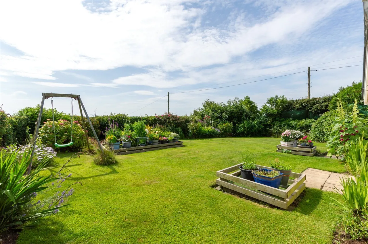 Llandrygan, LL71, photo 8