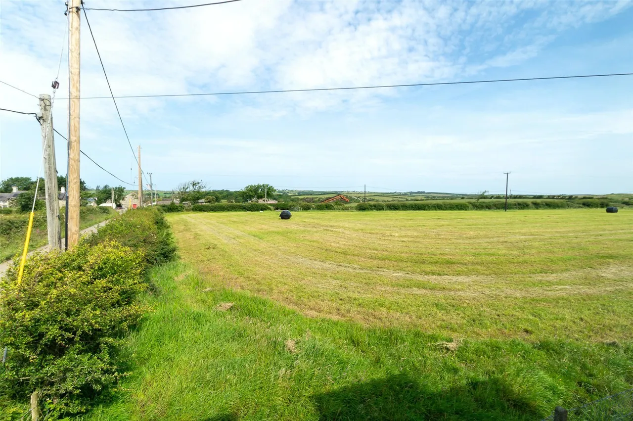 Llandrygan, LL71, photo 15