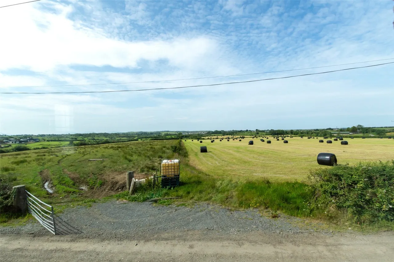 Llandrygan, LL71, photo 23