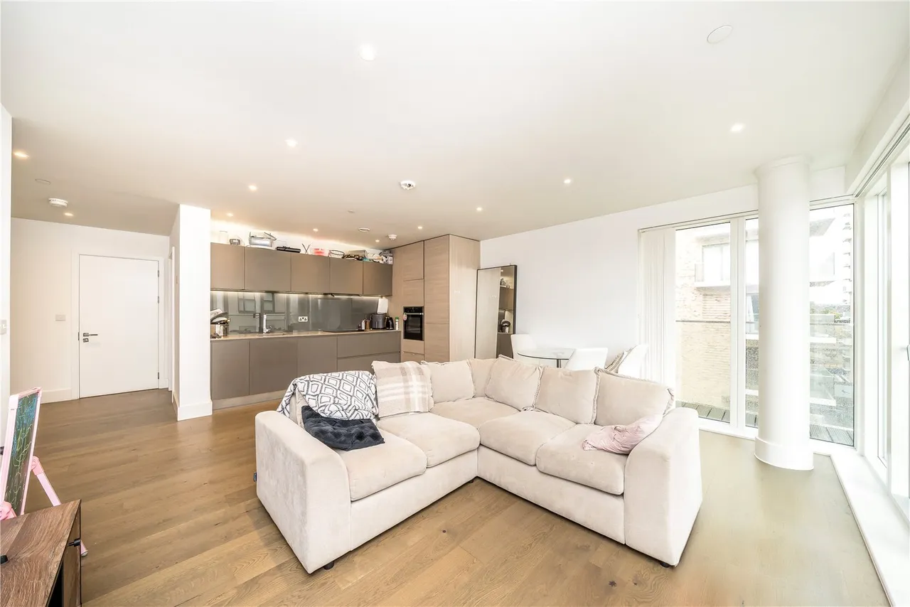 Kidbrooke Park Road, Kidbrooke Village, London, SE3 9FZ, photo 3