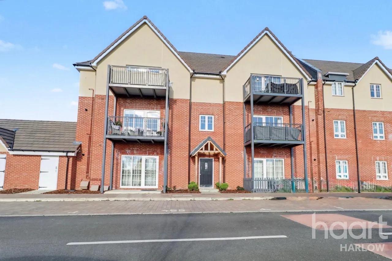 1 bed flat for sale, Fieldfare Way, Harlow, CM17