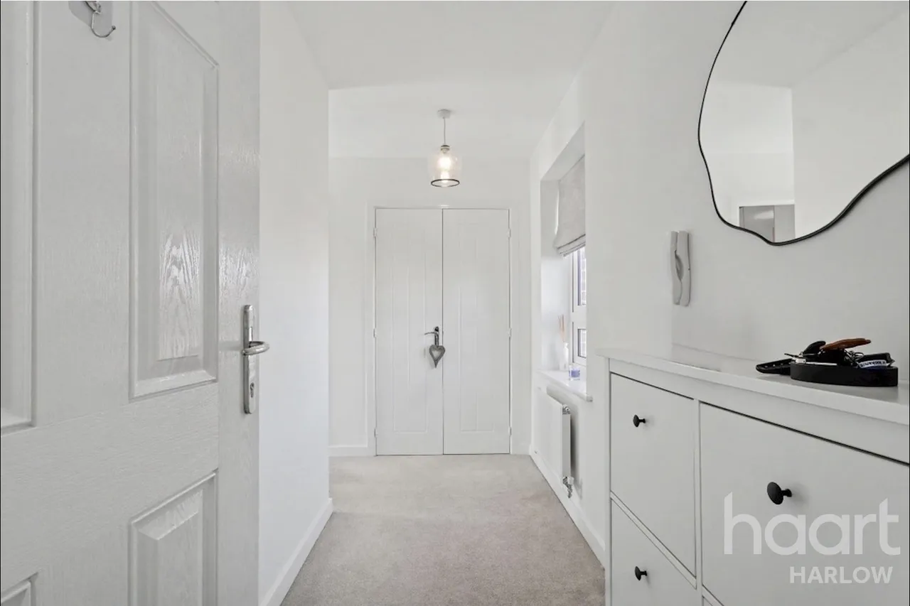 Fieldfare Way, Harlow, CM17, photo 8