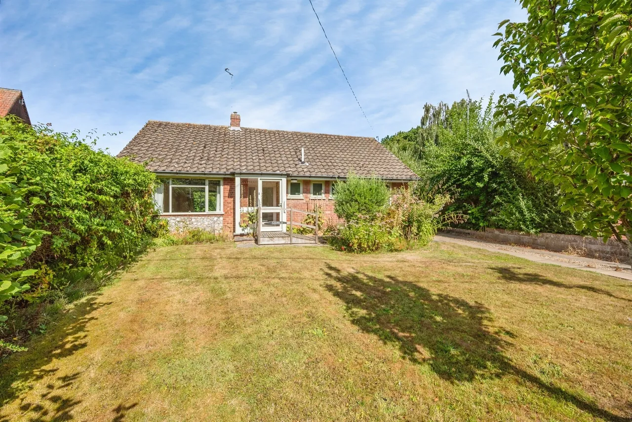 2 bed house for sale — Chapel Road, Aldborough, Norwich