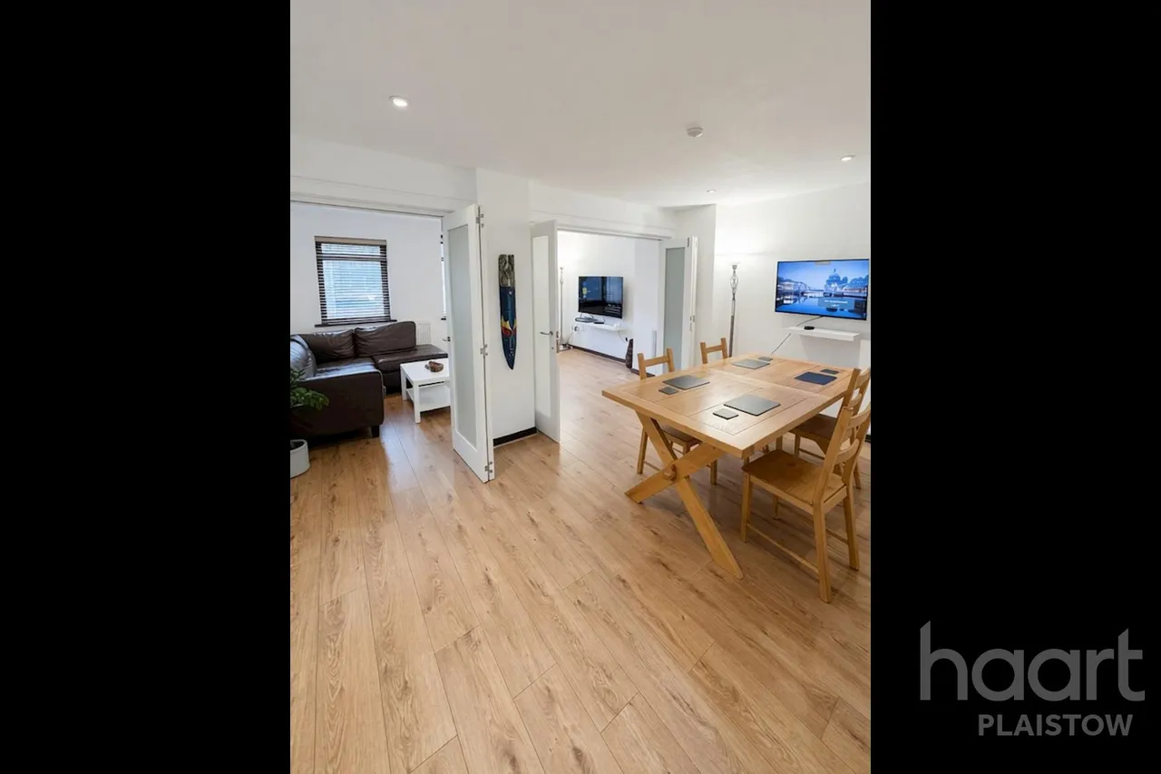 Dundee Road, London, E13, photo 11