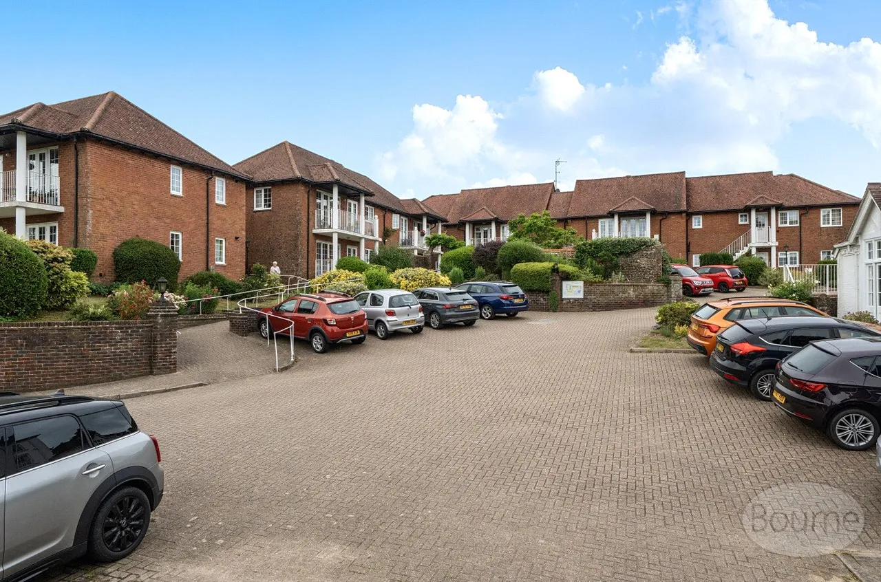 Sussex Road, Petersfield, GU31, photo 16