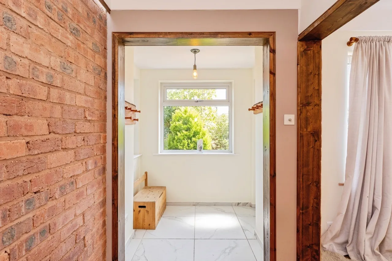 Bryn Mawr Road, Holywell, CH8, photo 8