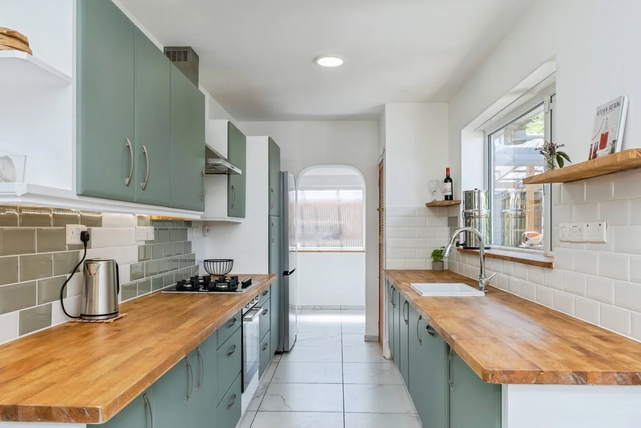 Bryn Mawr Road, Holywell, CH8, photo 2