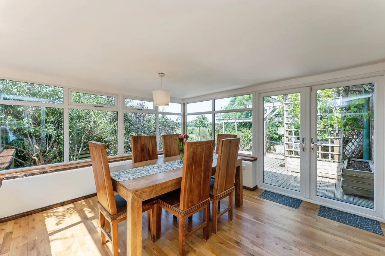 Bryn Mawr Road, Holywell, CH8, photo 7