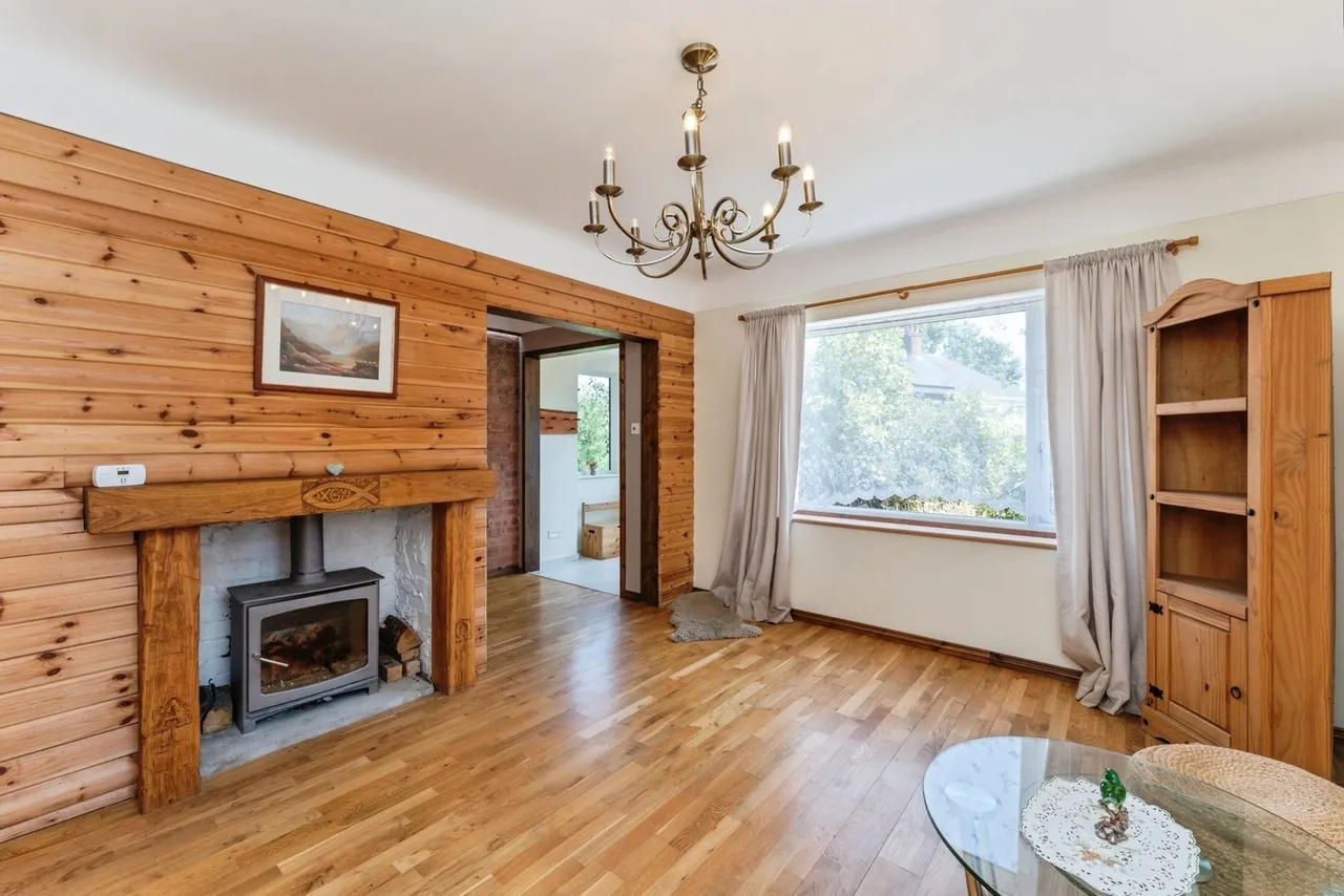 Bryn Mawr Road, Holywell, CH8, photo 5