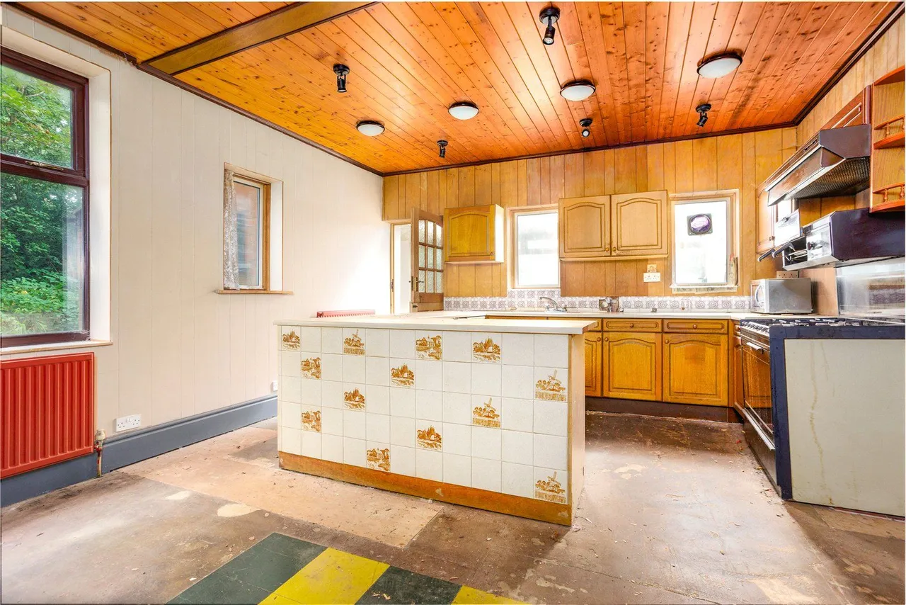 Mottram Road, Matley, SK15, photo 9