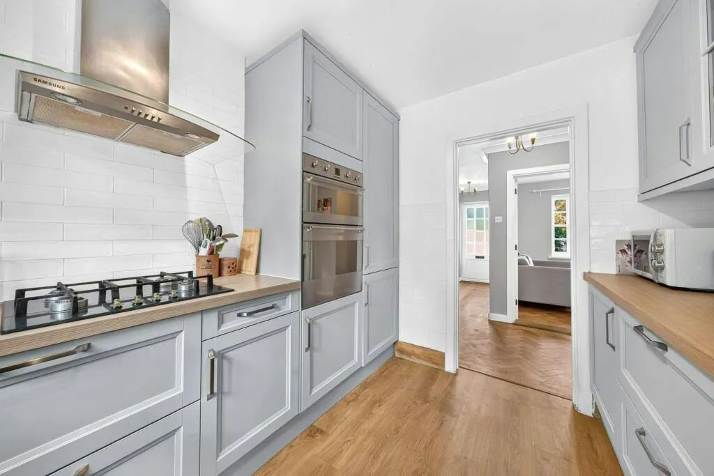 College Road, SE21, photo 8