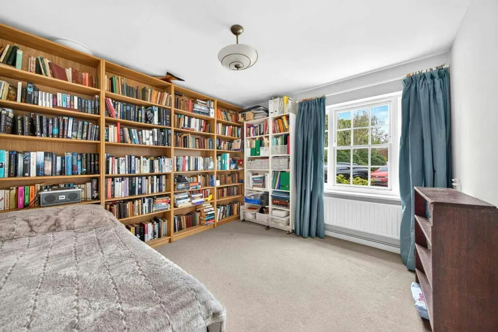 College Road, SE21, photo 5