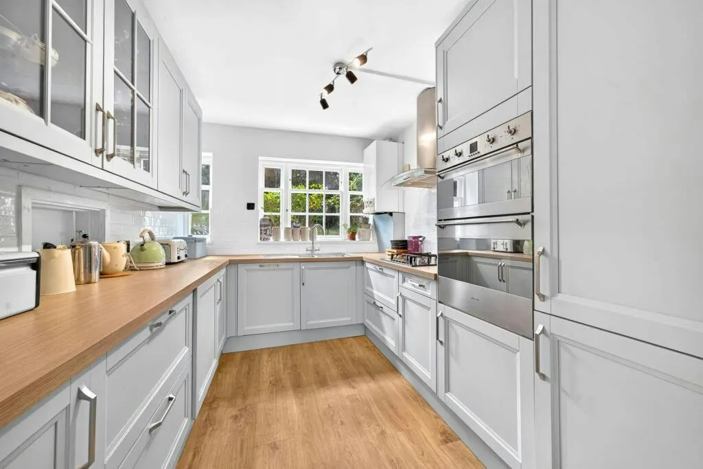 College Road, SE21, photo 6