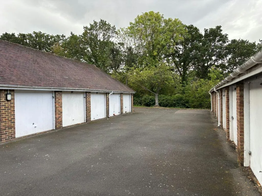 College Road, SE21, photo 15