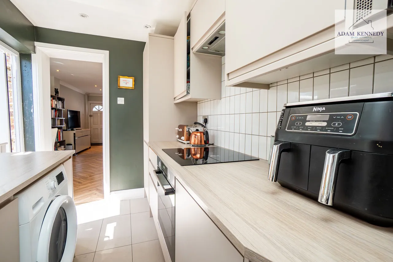 Batley Road, Enfield, EN2, photo 9