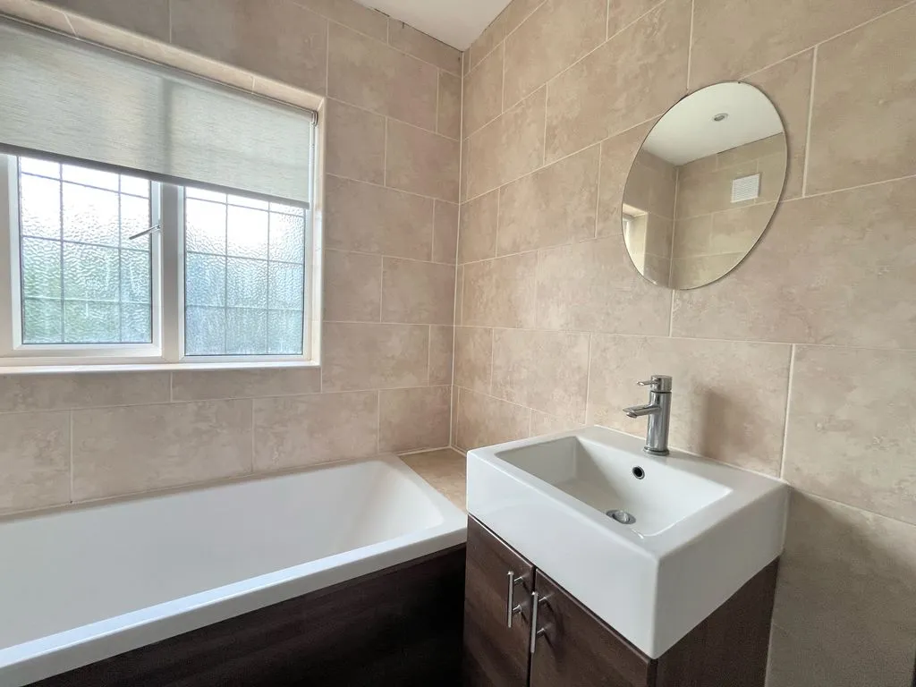 Manor Road, Streetly, B74, photo 23